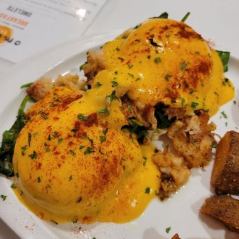 Omelet Bar - Lobster eggs benidict - Breakfast & Brunch Near Me - Orlando, Florida