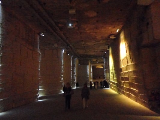 Carrières des Lumières by null