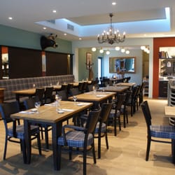 Helmut Saunus Brasserie