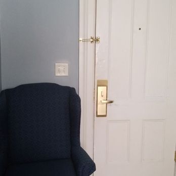 The Marshall House - Chair and door - Hotels Near Me - Savannah, Georgia