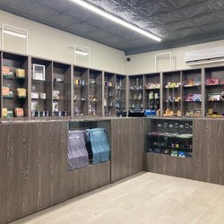 Gary Greenz Brooklyn - NYS licensed CBD products and a wide array of various accessories