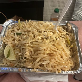Pho Basil - Pad Thai - Vietnamese Near Me - Boston, Massachusetts