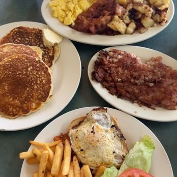 Dan's Place Two - Breakfast & Brunch Near Me - Albany, New York