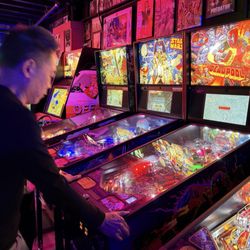 Retroactive Arcade - Pinball in play