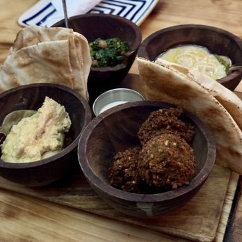 El Toum - Appetizer - El Toum Platter - Lebanese Near Me - Jackson Heights, New York El Toum - Appetizer - El Toum Platter - Lebanese Near Me - Jackson Heights, New York