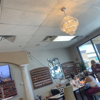 Tuyet Royal Nails - Nail Salons Near Me - Peoria, Arizona