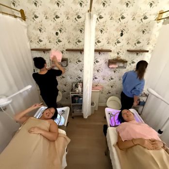 BaChi Em Head Spa + Dry Bar - Hair Salons Near Me - Sacramento, California BaChi Em Head Spa + Dry Bar - Hair Salons Near Me - Sacramento, California