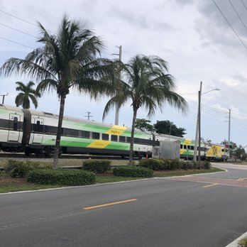 West Lawn Cemetery - The train tracks that divide the two cemeteries. - Funeral Services & Cemeteries Near Me - Dania Beach, Florida West Lawn Cemetery - The train tracks that divide the two cemeteries. - Funeral Services & Cemeteries Near Me - Dania Beach, Florida