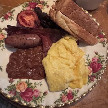 The Queen And Beaver Public House - Full English - Pubs Near Me - Toronto, Ontario The Queen And Beaver Public House - Full English - Pubs Near Me - Toronto, Ontario