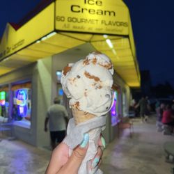 Tj's Ice Cream Plus - Biscoff chocolate chip