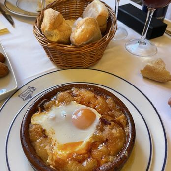 Botín - Soup de ajo - Spanish Near Me - Madrid, M Botín - Soup de ajo - Spanish Near Me - Madrid, M