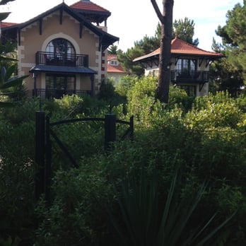 Hôtel Ville d'Hiver - Two of the three buildings - Hotels Near Me - Arcachon, 33