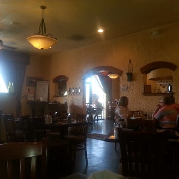 The Vine Restaurant - Interior, facing front door - New American Near Me - Grants Pass, Oregon The Vine Restaurant - Interior, facing front door - New American Near Me - Grants Pass, Oregon