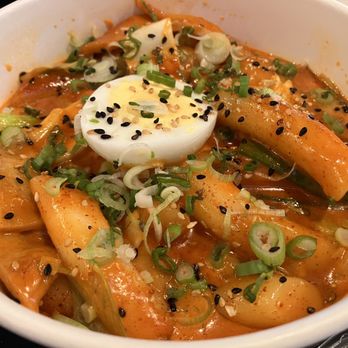bb.q Chicken - Rose Ddeok-Bokki 10/10 - Chicken Wings Near Me - Cupertino, California