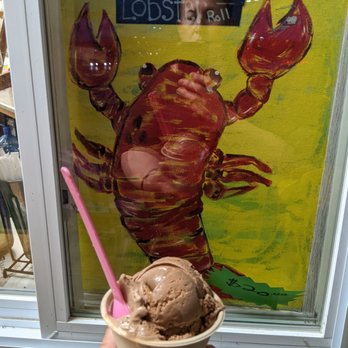Causeway Dairy Bar - Chocolate peanut butter - Ice Cream & Frozen Yogurt Near Me - Naples, Maine