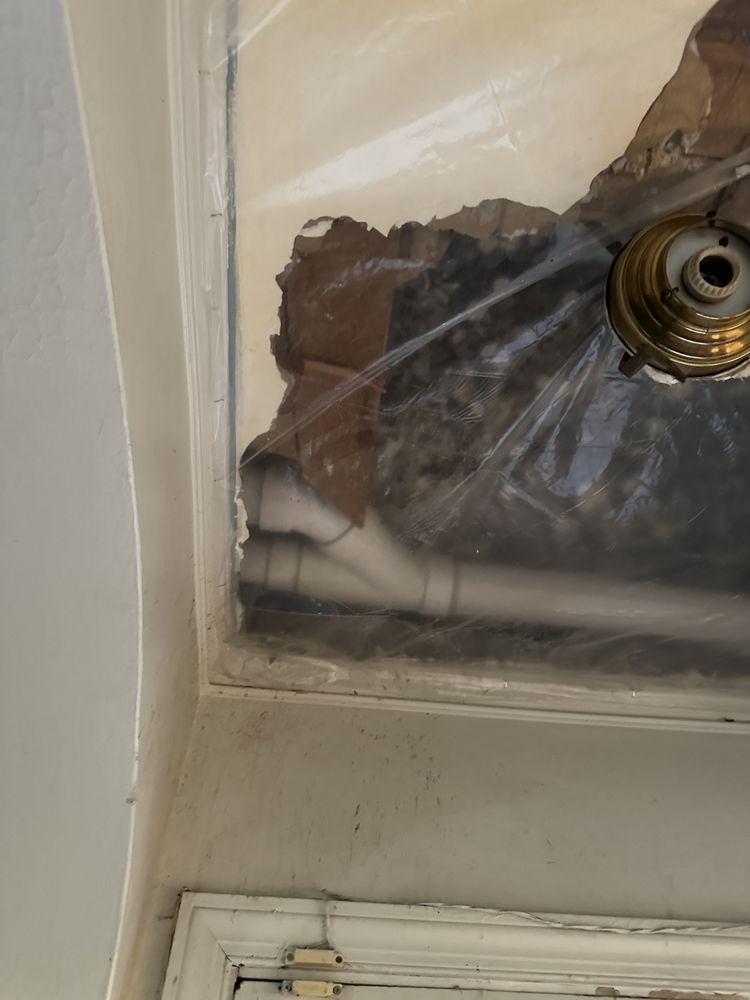 Slide of L&L General Contractor