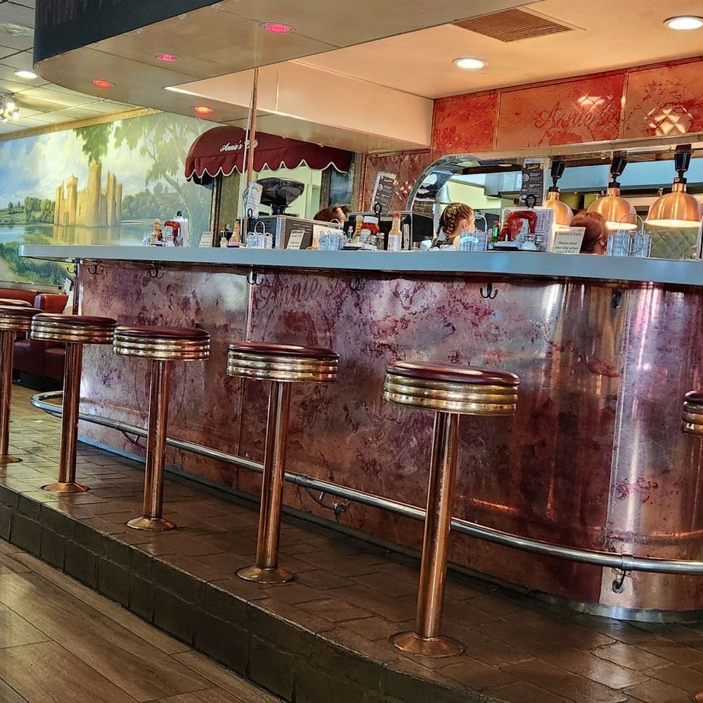 Annie's Cafe - Temecula - Inside - Breakfast & Brunch Near Me - Temecula, California