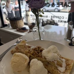 Frenchy's Cafe & Creperie