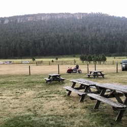 Big Mamas - Large outside space with lots of picnic tables