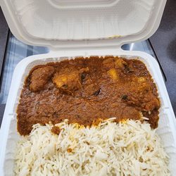 Naan N Curry - I forgot the name, but it's a spicy chicken