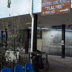 Centro Cultural Tlalpan del ISSSTE - Aqui hay mas de veinte talleres, muchos dirigidos a la curación con métodos alternativos.