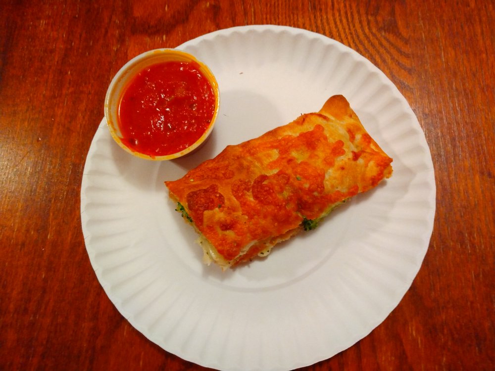 PIZZA SPINNERS Updated August 2024 16 Photos & 42 Reviews 54