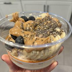 Tropical Smoothie Cafe - PB PROTEIN CRUNCH - added blueberries. Love this yogurt bowl!