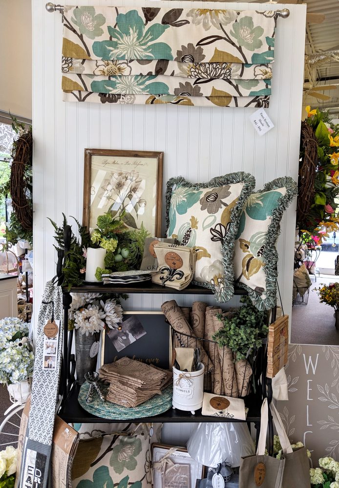 The Ivy Trellis, Williamsburg Roadtrippers