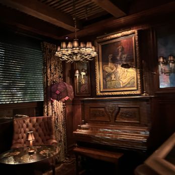 Armitage Alehouse - inside - Pubs Near Me - Chicago, Illinois Armitage Alehouse - inside - Pubs Near Me - Chicago, Illinois