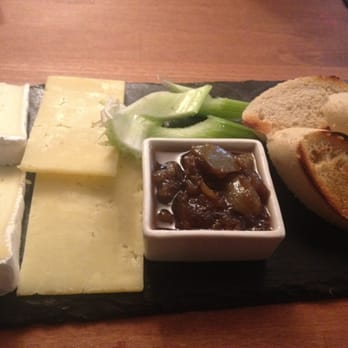 Lazy Lounge - Nice cheeseboard that we had with our wine tasting @lazylounge - Wine Bars Near Me - Leeds, XWY