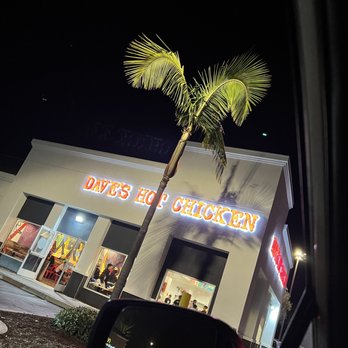 Dave's Hot Chicken - Drive thru line - Chicken Shop Near Me - Irvine, California Dave's Hot Chicken - Drive thru line - Chicken Shop Near Me - Irvine, California