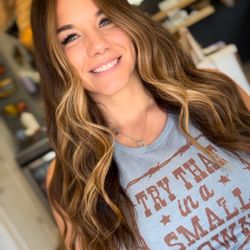 Urban District Salon - .