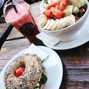 What do you fancy love? - Frischkäse Bagel - der Klassiker und Müsli mit richtig frischem Obst - Cafes Near Me - Berlin, BE What do you fancy love? - Frischkäse Bagel - der Klassiker und Müsli mit richtig frischem Obst - Cafes Near Me - Berlin, BE