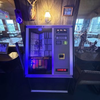 Ray's Pier - Juke box in bar - Seafood Near Me - Benedict, Maryland