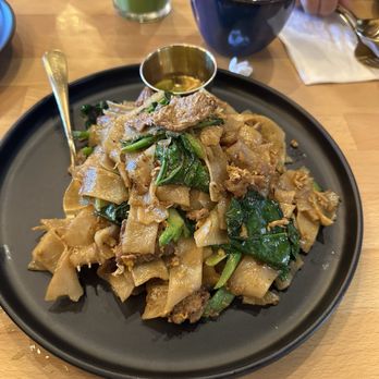 Manaao - Thai Near Me - Tustin, California