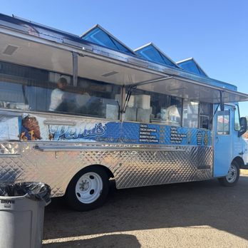Las Perlas - Food truck at Valero lot - Food Trucks Near Me - Galt, California Las Perlas - Food truck at Valero lot - Food Trucks Near Me - Galt, California