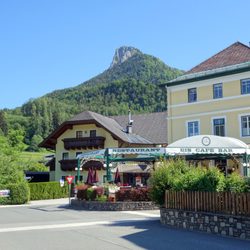 Cafe Flora