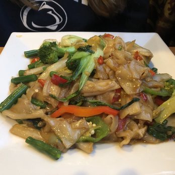 Tee’ Thai Flavors - Vegetable Drunken Noodles - Thai Near Me - Bethpage, New York Tee’ Thai Flavors - Vegetable Drunken Noodles - Thai Near Me - Bethpage, New York