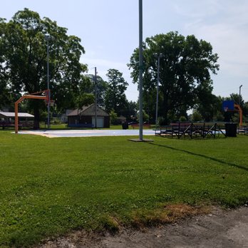 Heekin Park - basketball courts - Parks Near Me - Muncie, Indiana