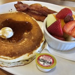 Sunset Grill - Light Breakfast (1 pancake, 2 bacon & fruits)