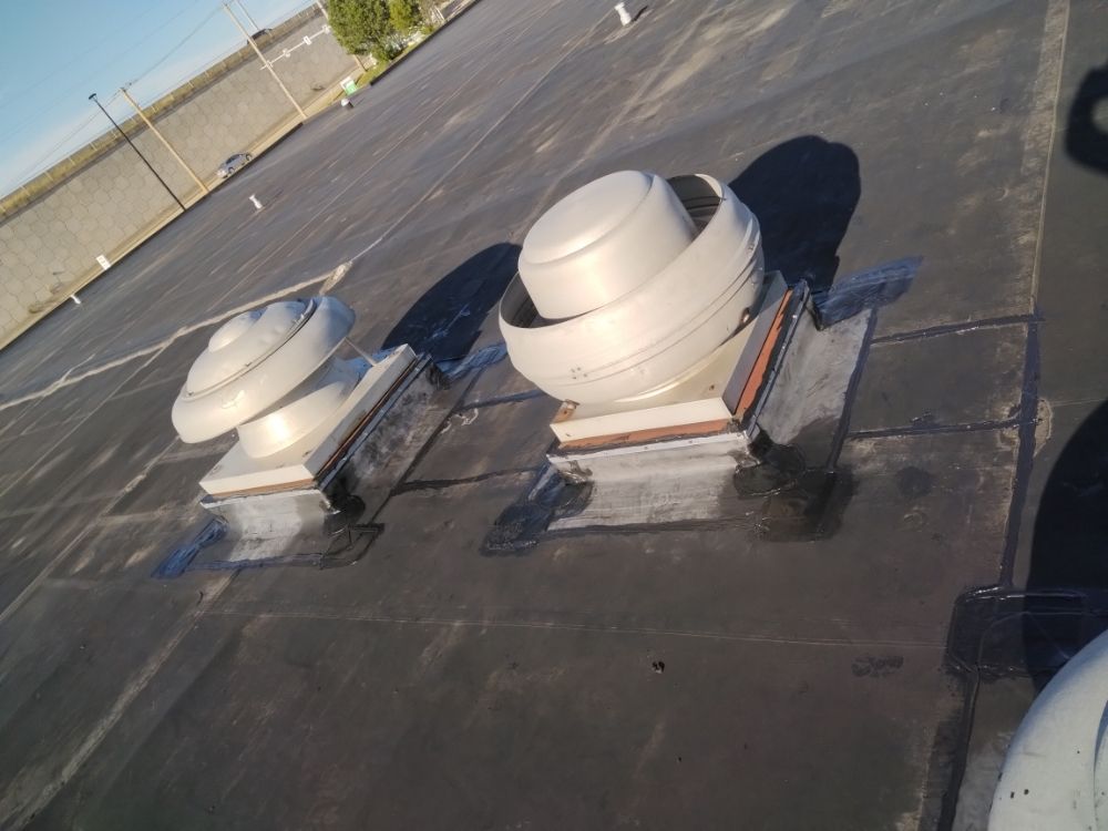 Slide of Moreno's Roofing