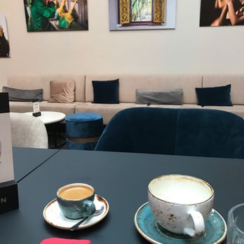 Harmon House - Coffee at the breakfast room - Hotels Near Me - Brussels, BRU
