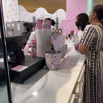 Hello Kitty Cafe - Themed Cafes Near Me - Las Vegas, Nevada