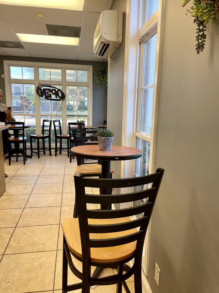 Lily Coffee Tea And Bread