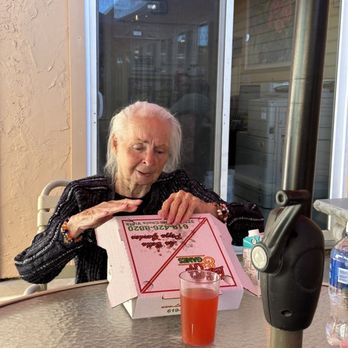 La Bella Pizza - Papas favorite - Pizza Near Me - Chula Vista, California La Bella Pizza - Papas favorite - Pizza Near Me - Chula Vista, California