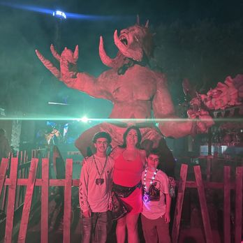 Six Flags Fiesta Texas - Amusement Parks Near Me - San Antonio, Texas
