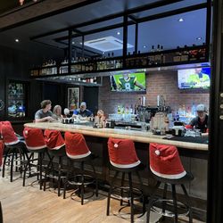 Hideaway Pizza - Bar