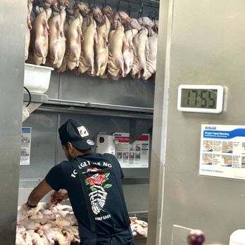 Changsha Rice Noodles - Kitchen with a lot of ducks hanging - Chinese Near Me - Cupertino, California Changsha Rice Noodles - Kitchen with a lot of ducks hanging - Chinese Near Me - Cupertino, California