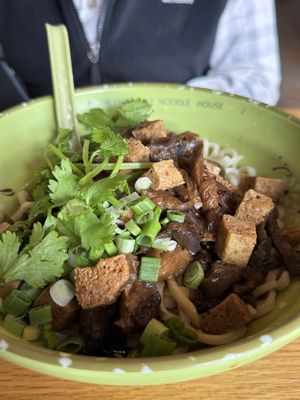One More Noodle House 来一碗 by null
