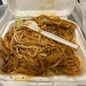 Pho 4 Star - Combination Pad Thai - Vietnamese Near Me - Universal City, Texas